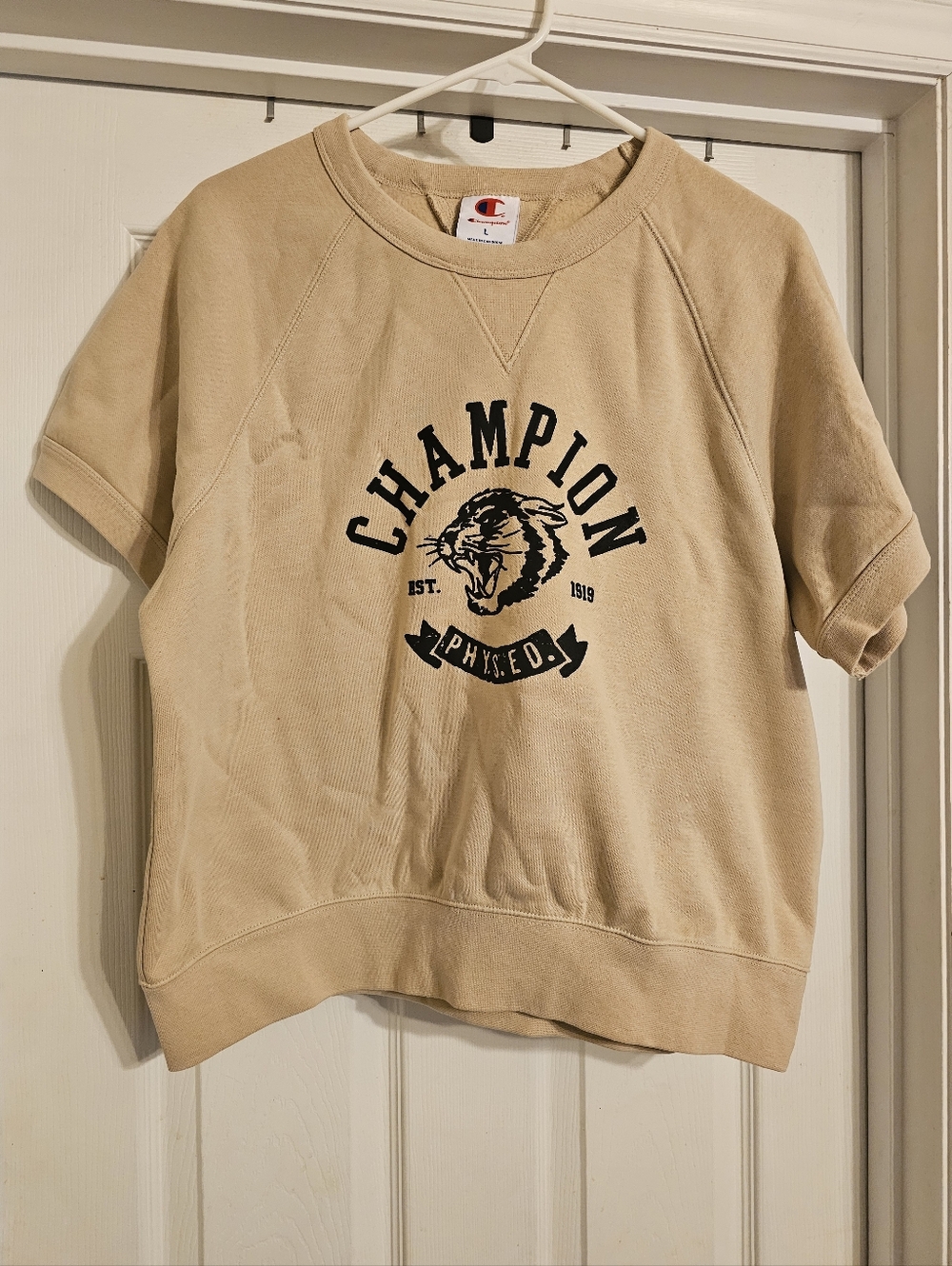 NWT Champion Rec Center Cropoed Beige Raglan Short-Sleeve Pullover. Size:L.